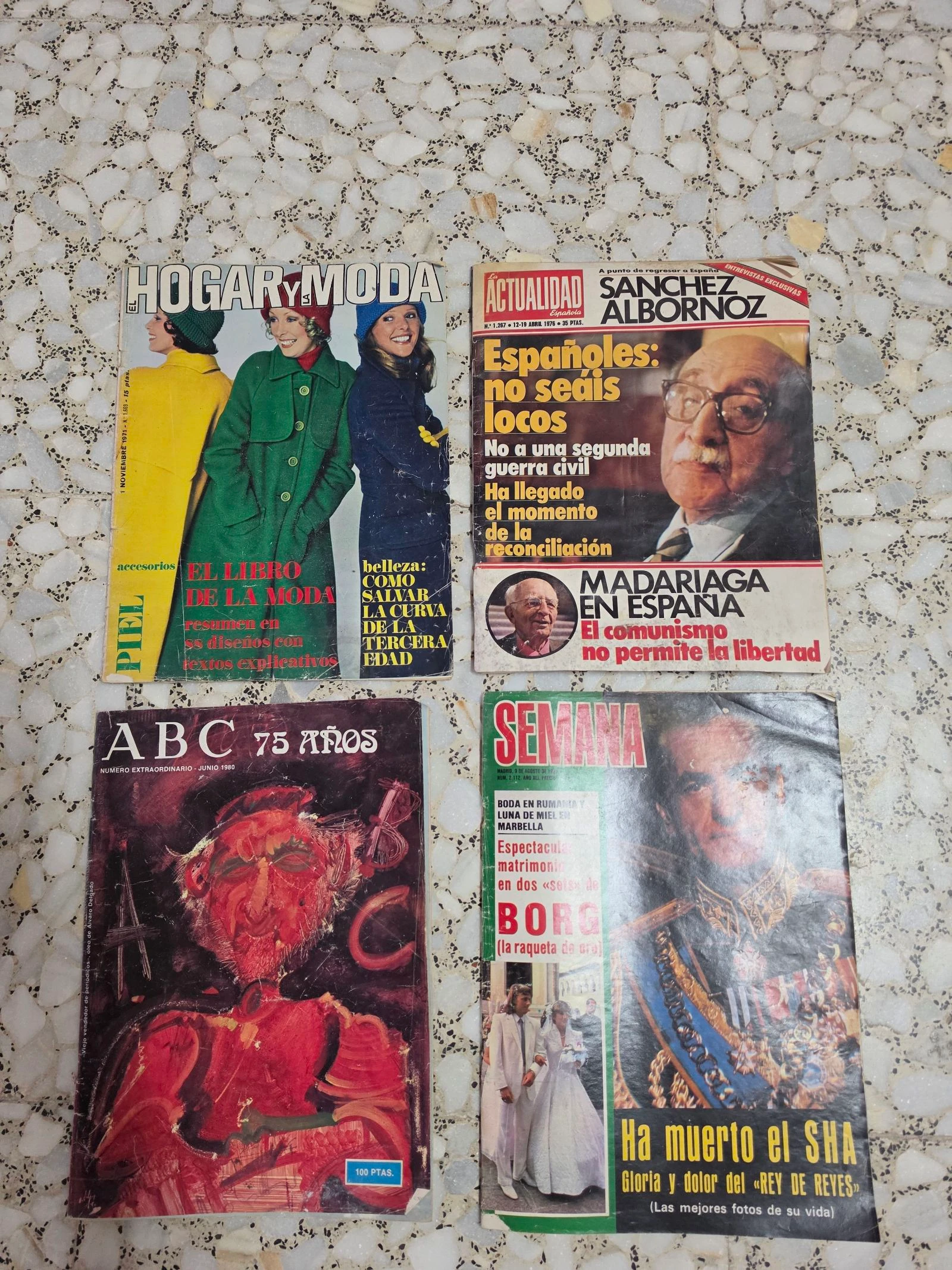 Lote 4 Revistas Antiguas: Hogar y Moda, ABC...
